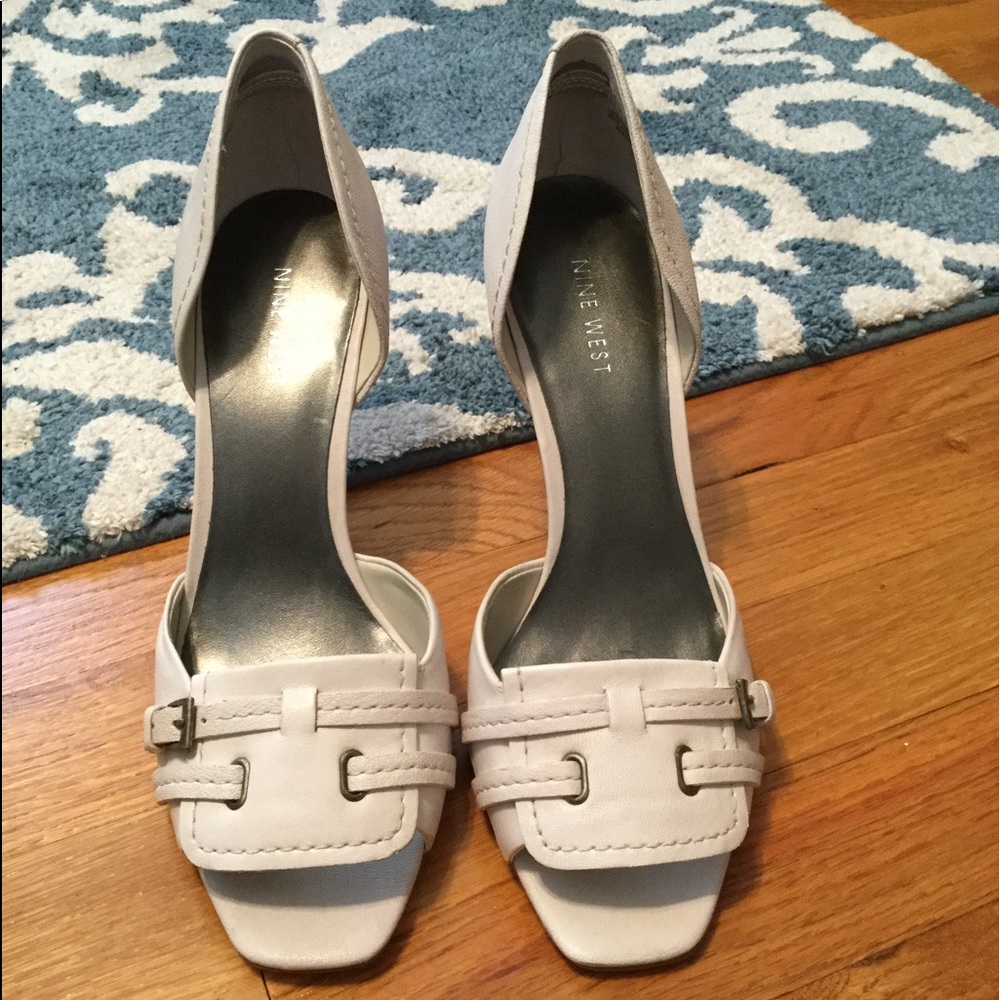 Nine West white leather heel